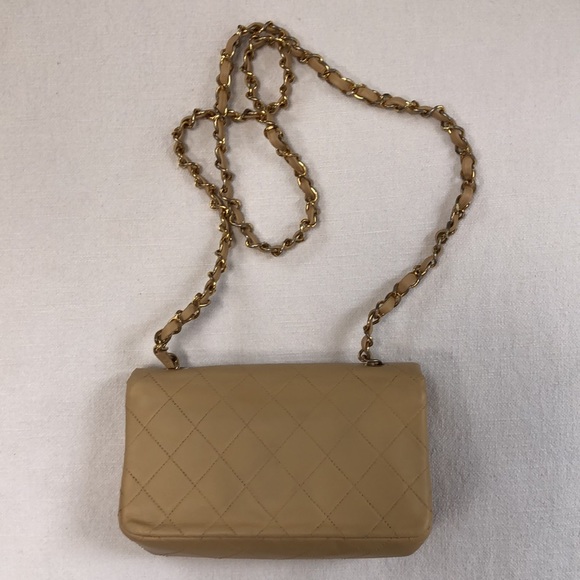 Vintage Chanel Cream Mini Flap - Picture 7 of 16